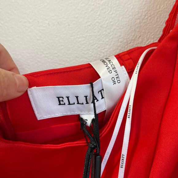 Elliatt x Revolve Vida Red Satin Off Shoulder Mini Dress XS Holiday Cocktail - Picture 5 of 9